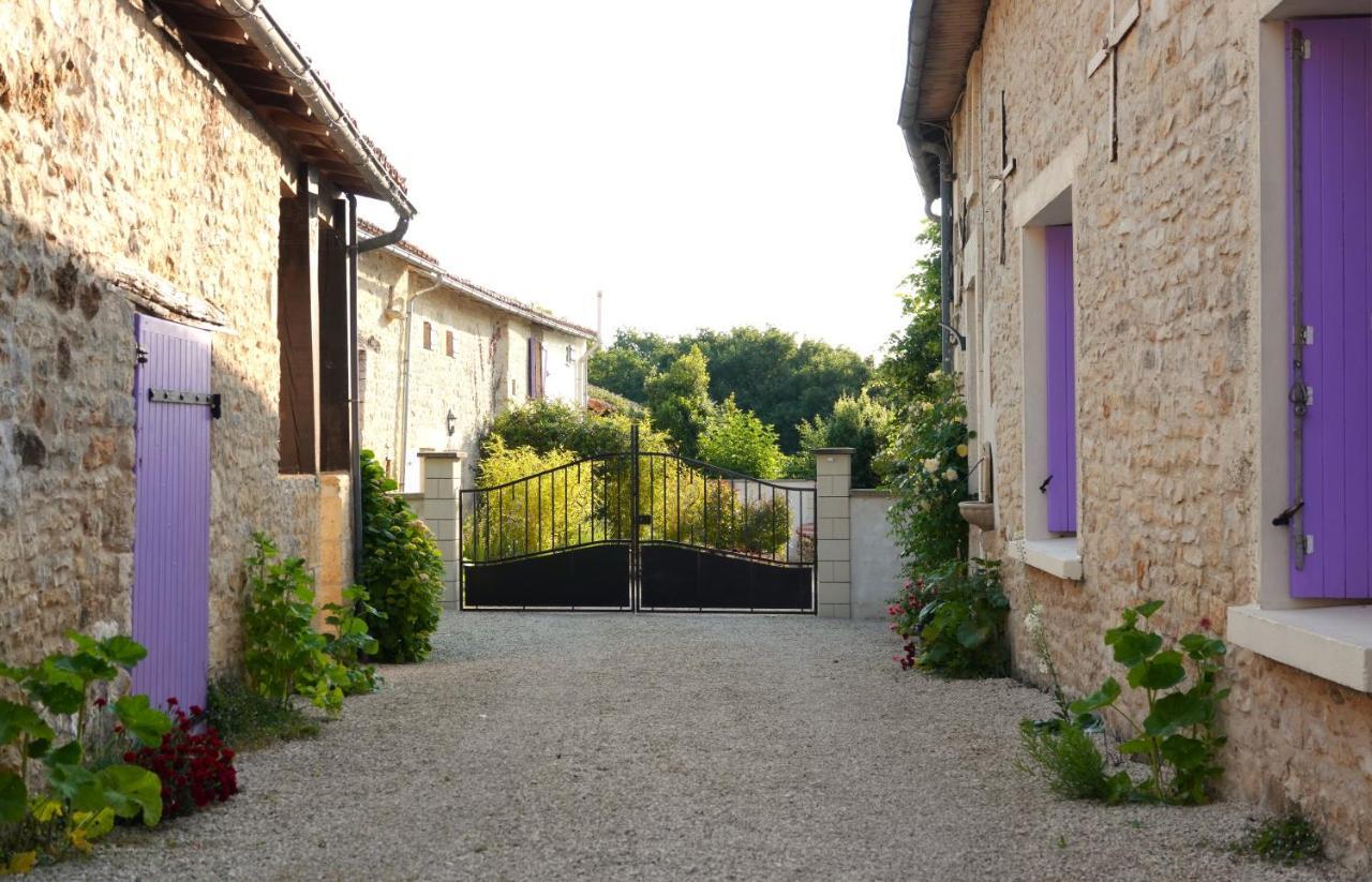 Gite Rural La Maison Mauve Ventouse Exterior photo